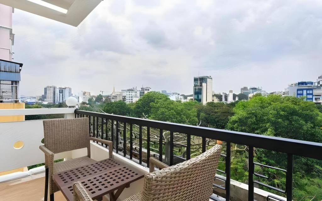 The Noble Swan Wood Park Hotel Ho-Chi-Minh-Stadt Exterior foto